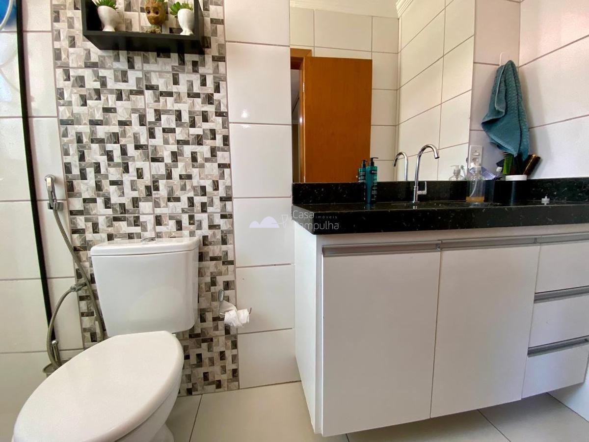 Casa, Europa, 3 Quartos, 1 Vaga, 1 Suíte