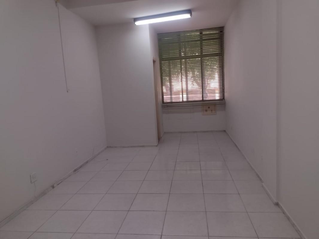 Sala, Barro Preto, 0 Quarto, 0 Vaga