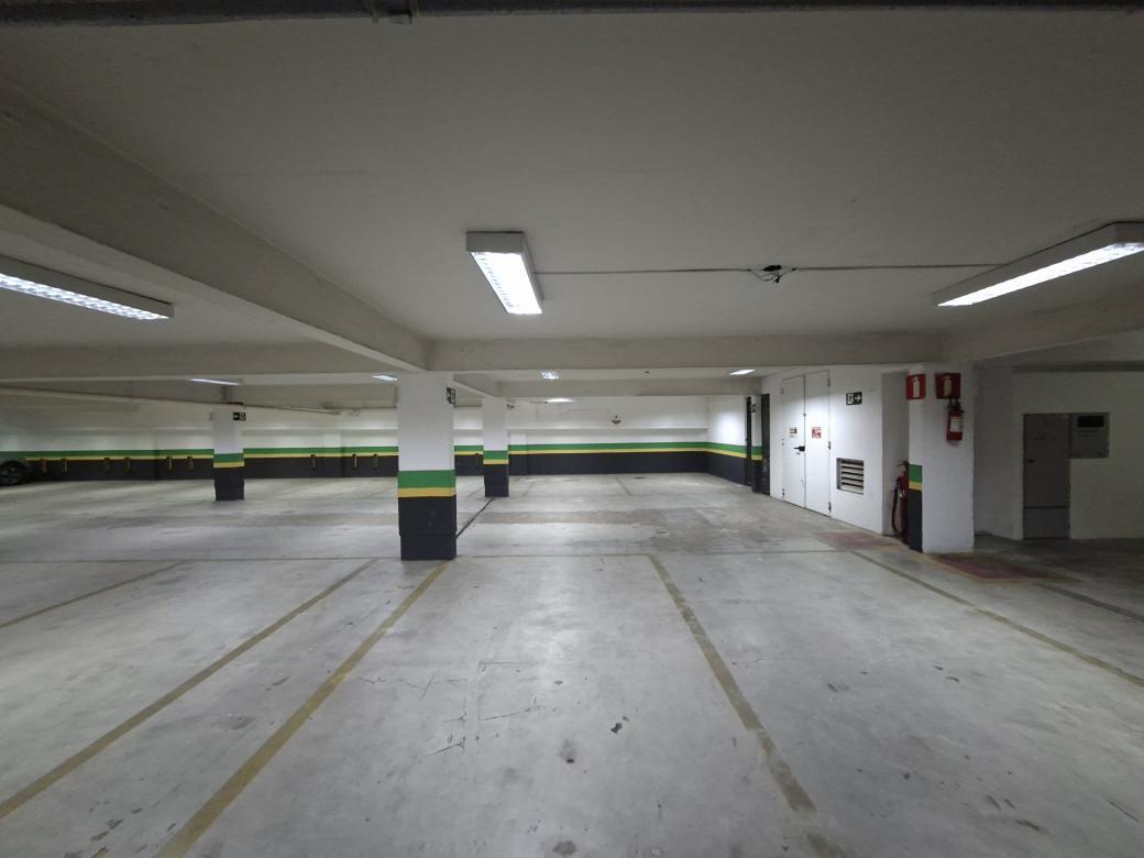 Andar, Funcionários, 0 Quarto, 6 Vagas