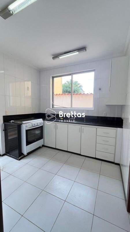 Casa, Centro, 5 Quartos, 2 Vagas, 2 Suítes