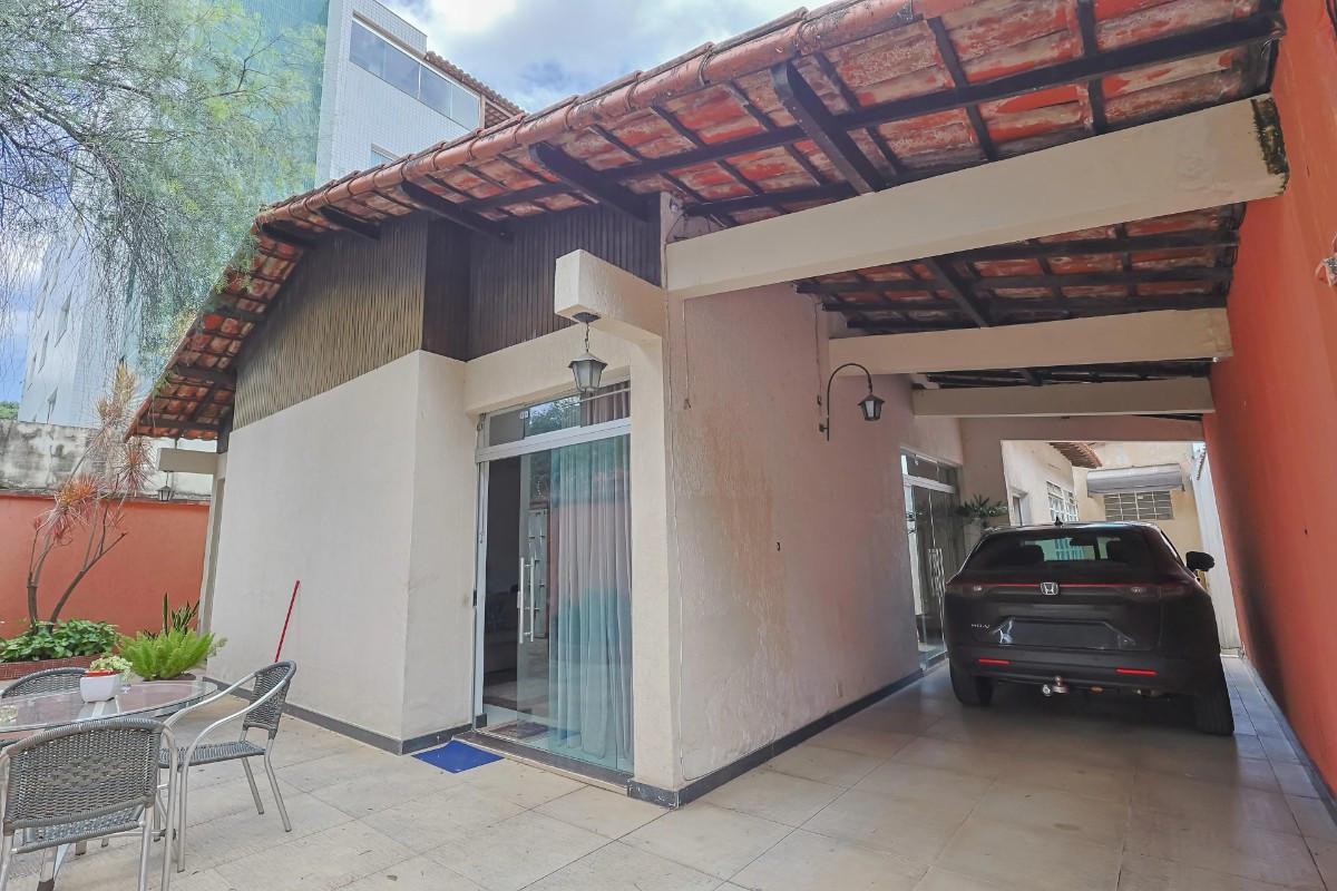 Casa, Liberdade, 5 Quartos, 5 Vagas, 1 Suíte