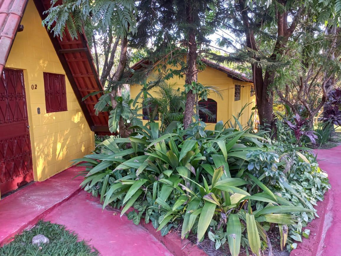 Hotel, Bandeirinhas, 12 Quartos, 100 Vagas