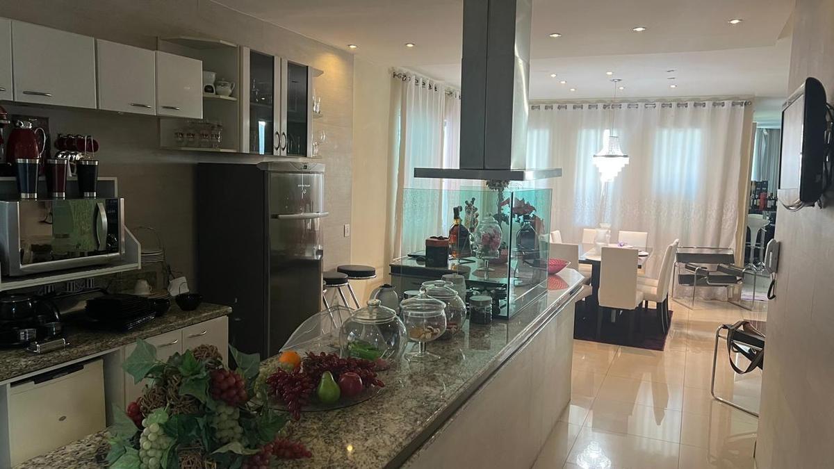 Casa, Europa, 4 Quartos, 4 Vagas, 3 Suítes