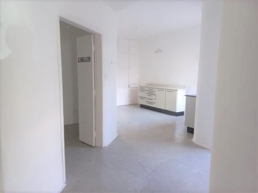 Casa Comercial, Prado, 1 Quarto, 2 Vagas