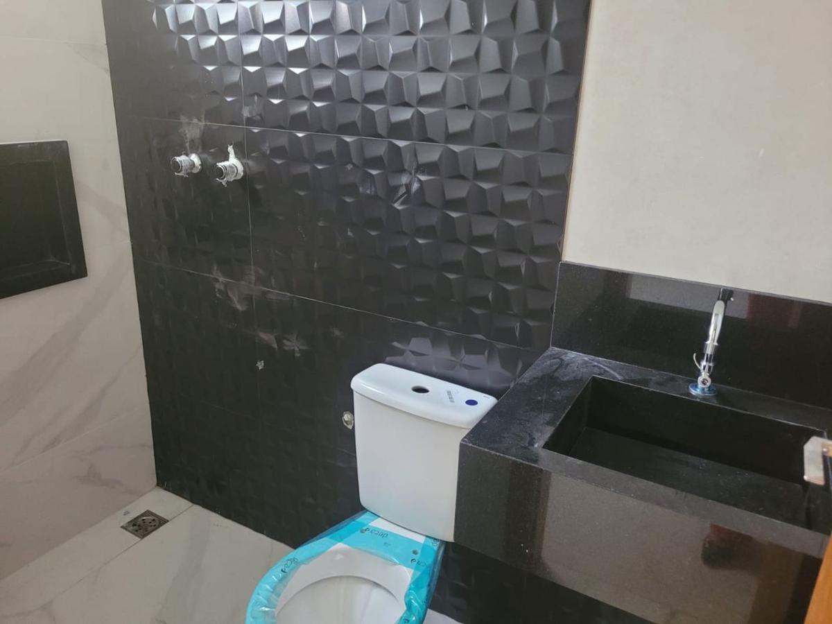 Casa, Planalto, 3 Quartos, 4 Vagas, 3 Suítes