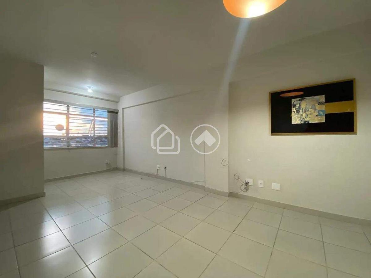 Sala, Padre Eustáquio