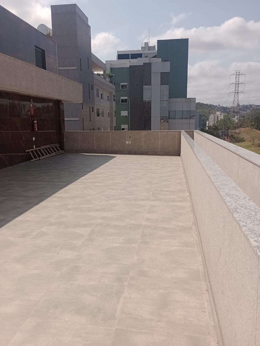Andar, Castelo, 0 Quarto, 0 Vaga