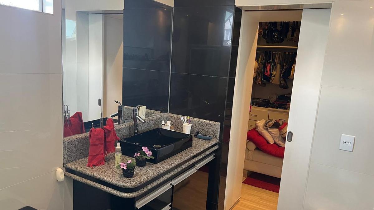 Casa, Europa, 4 Quartos, 4 Vagas, 3 Suítes