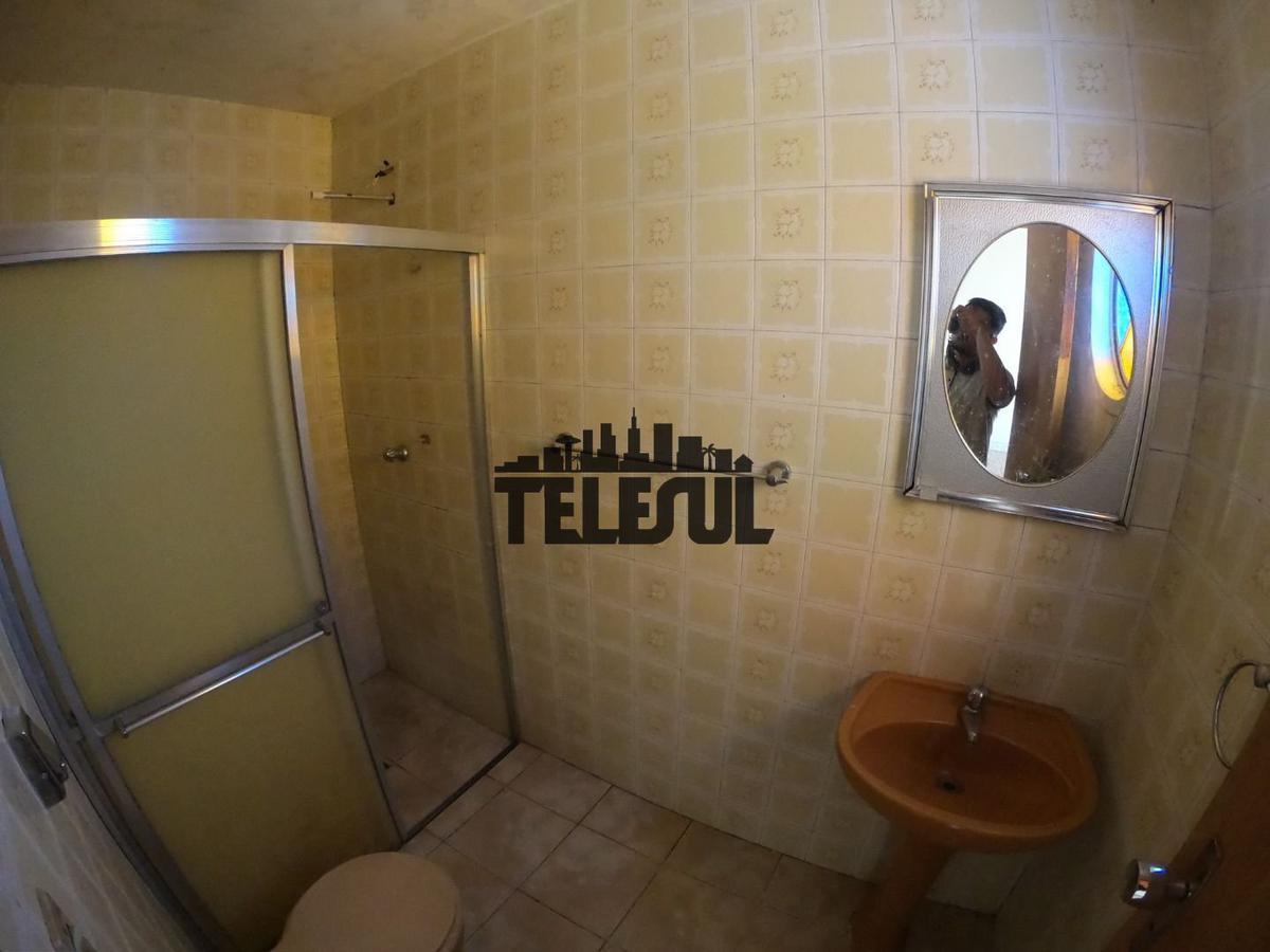 Casa, Centro, 4 Quartos, 0 Vaga, 1 Suíte