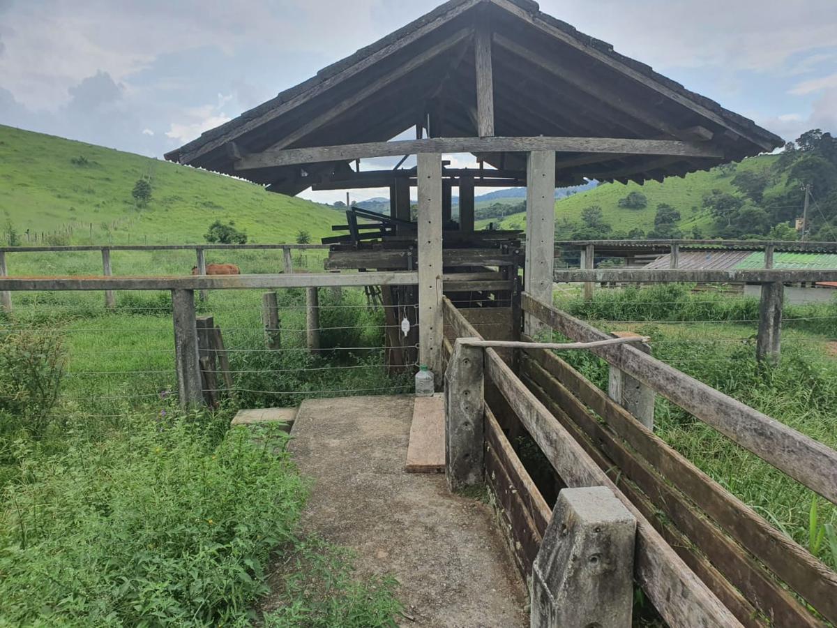 Fazenda, Centro, 4 Quartos, 2 Vagas, 1 Suíte