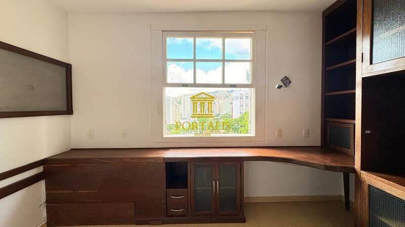 Casa, Vila Paris, 4 Quartos, 4 Vagas, 2 Suítes