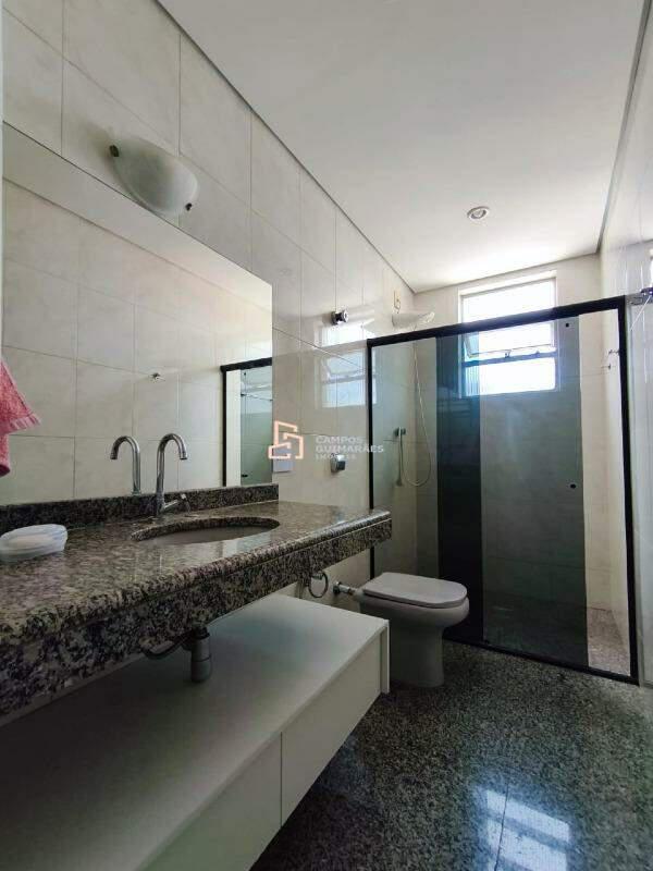 Apartamento, Barreiro, 3 Quartos, 2 Vagas, 1 Suíte