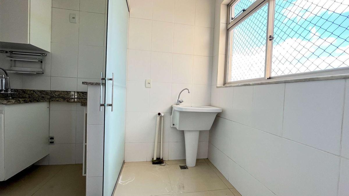 Cobertura, Estoril, 3 Quartos, 4 Vagas, 1 Suíte