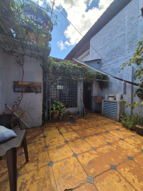 Casa, Centro, 2 Quartos, 0 Vaga