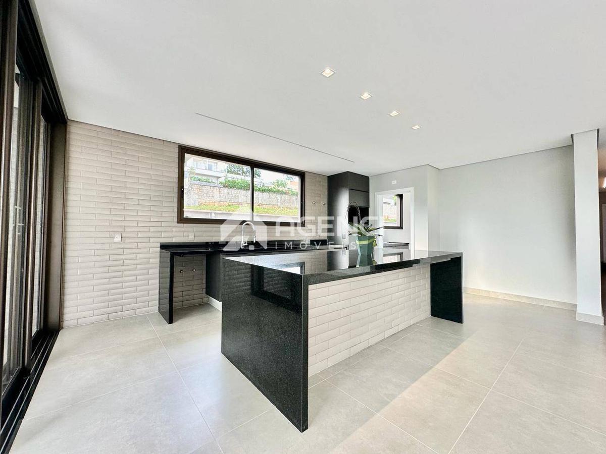 Casa em Condomínio, Alphaville - Lagoa dos Ingleses, 4 Quartos, 0 Vaga, 4 Suítes