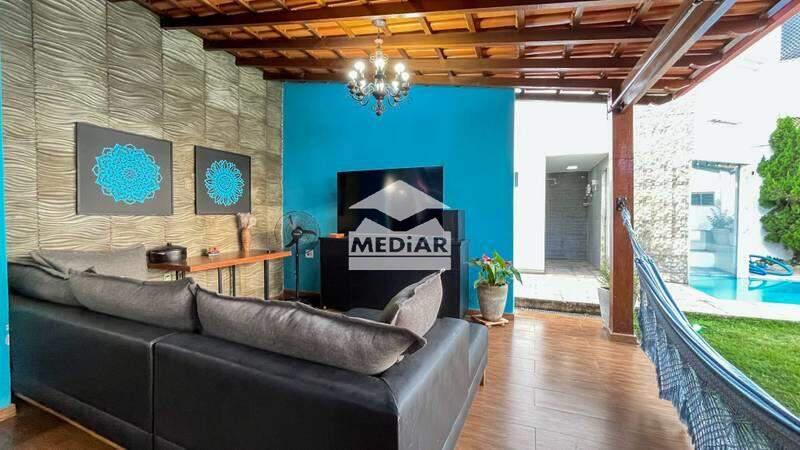 Casa, Castelo, 5 Quartos, 3 Vagas, 1 Suíte