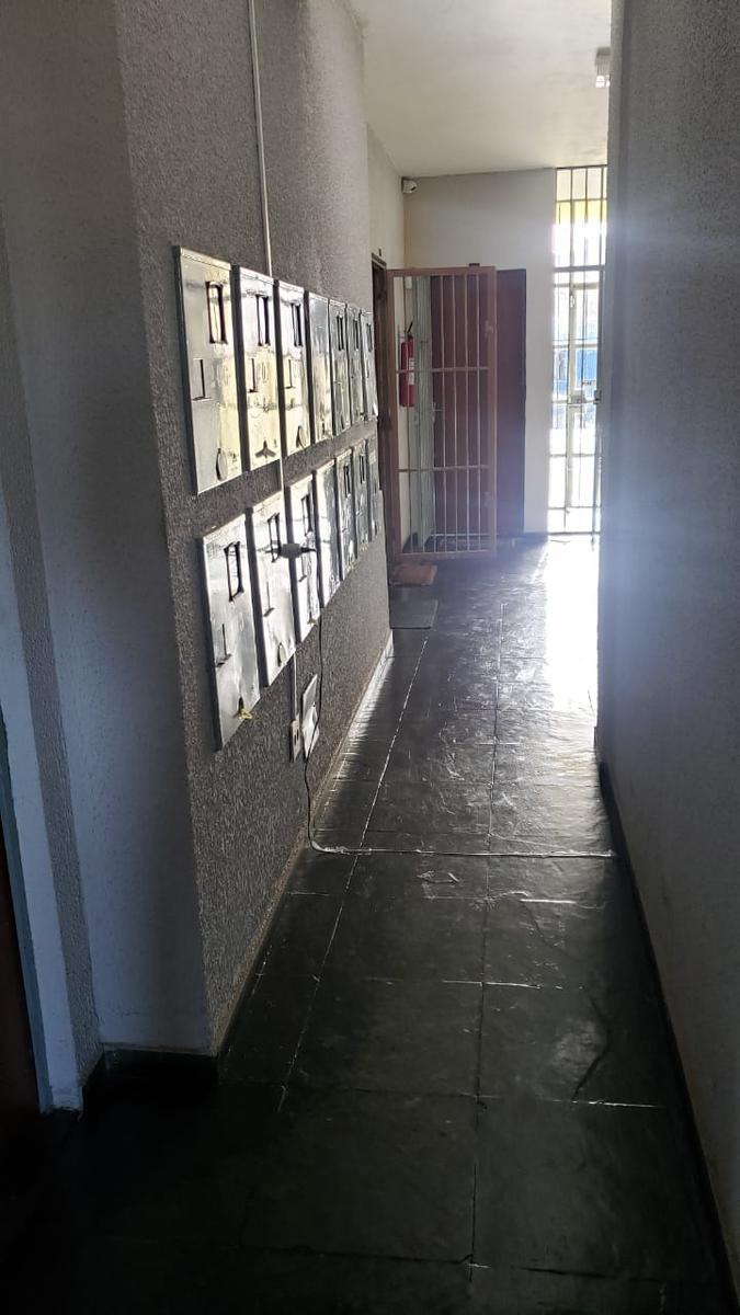 Sala, Inconfidência, 0 Quarto, 1 Vaga