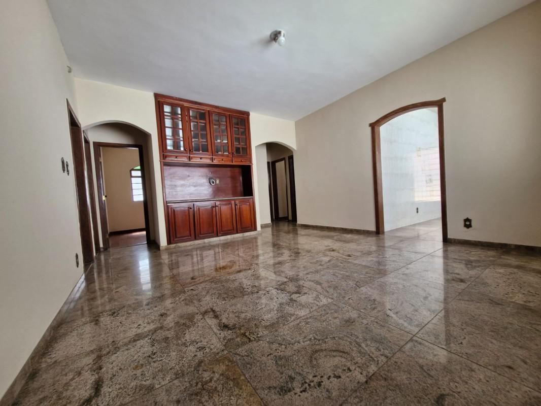 Casa, Castelo, 4 Quartos, 4 Vagas, 2 Suítes