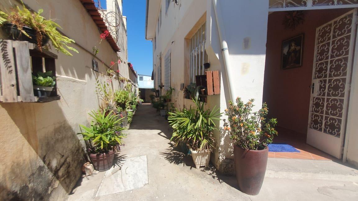 Casa, Lagoinha, 4 Quartos, 2 Vagas, 2 Suítes