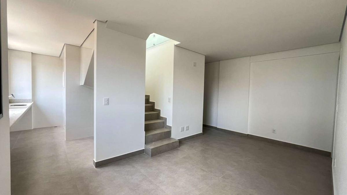 Cobertura, Prado, 2 Quartos, 2 Vagas, 2 Suítes