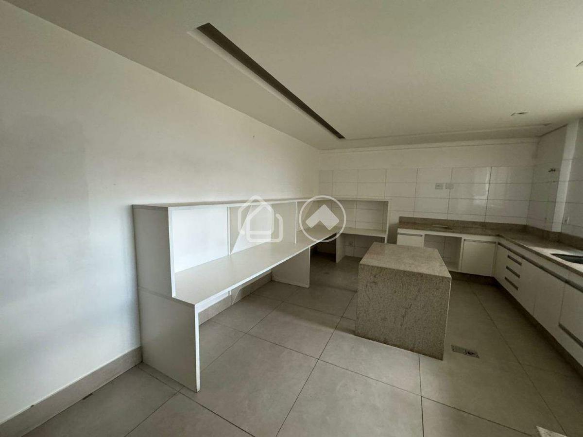 Sala, Estoril, 1 Vaga