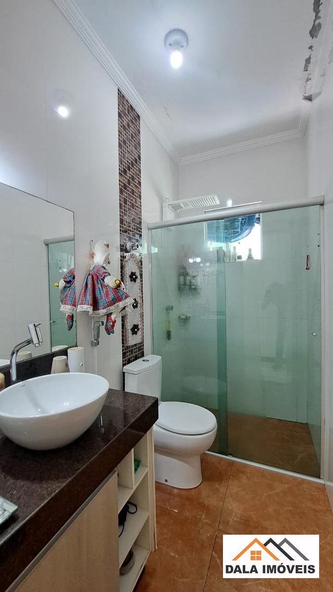 Casa, Heliópolis, 4 Quartos, 2 Vagas, 1 Suíte