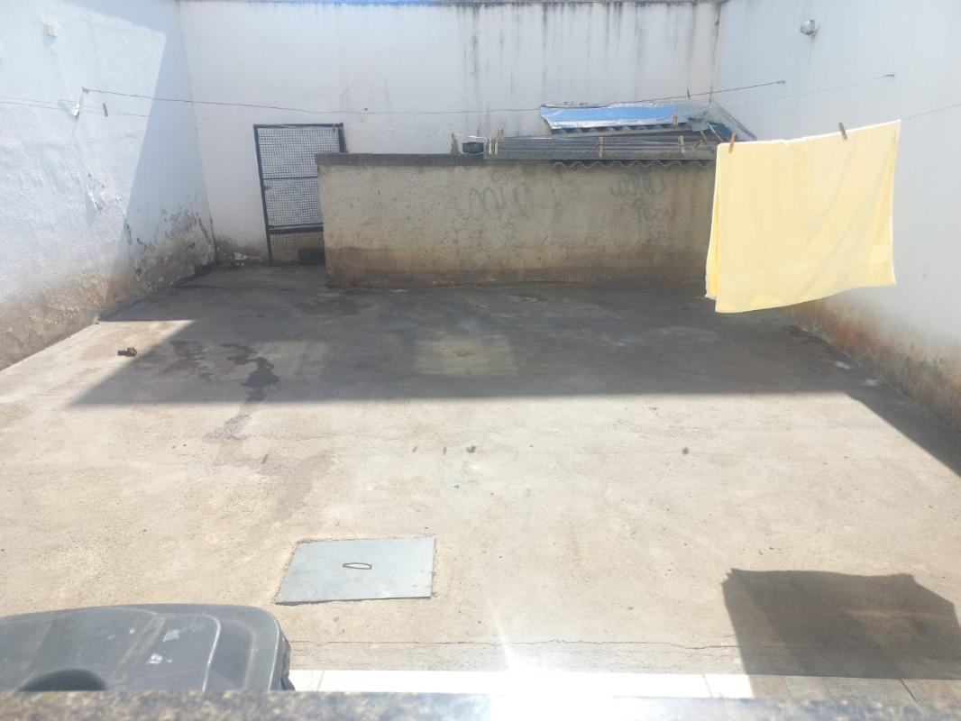 Casa, Itapoã, 4 Quartos, 2 Vagas, 1 Suíte
