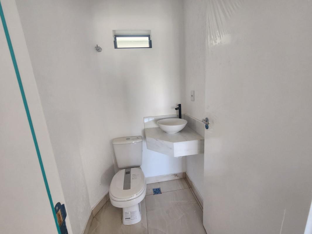 Casa, Cabral, 3 Quartos, 4 Vagas, 1 Suíte