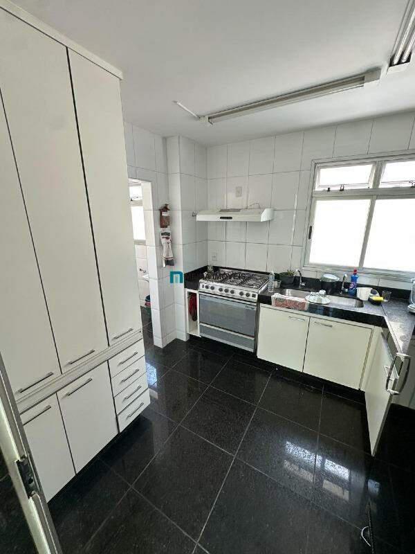 Apartamento, Funcionários, 4 Quartos, 2 Vagas, 1 Suíte