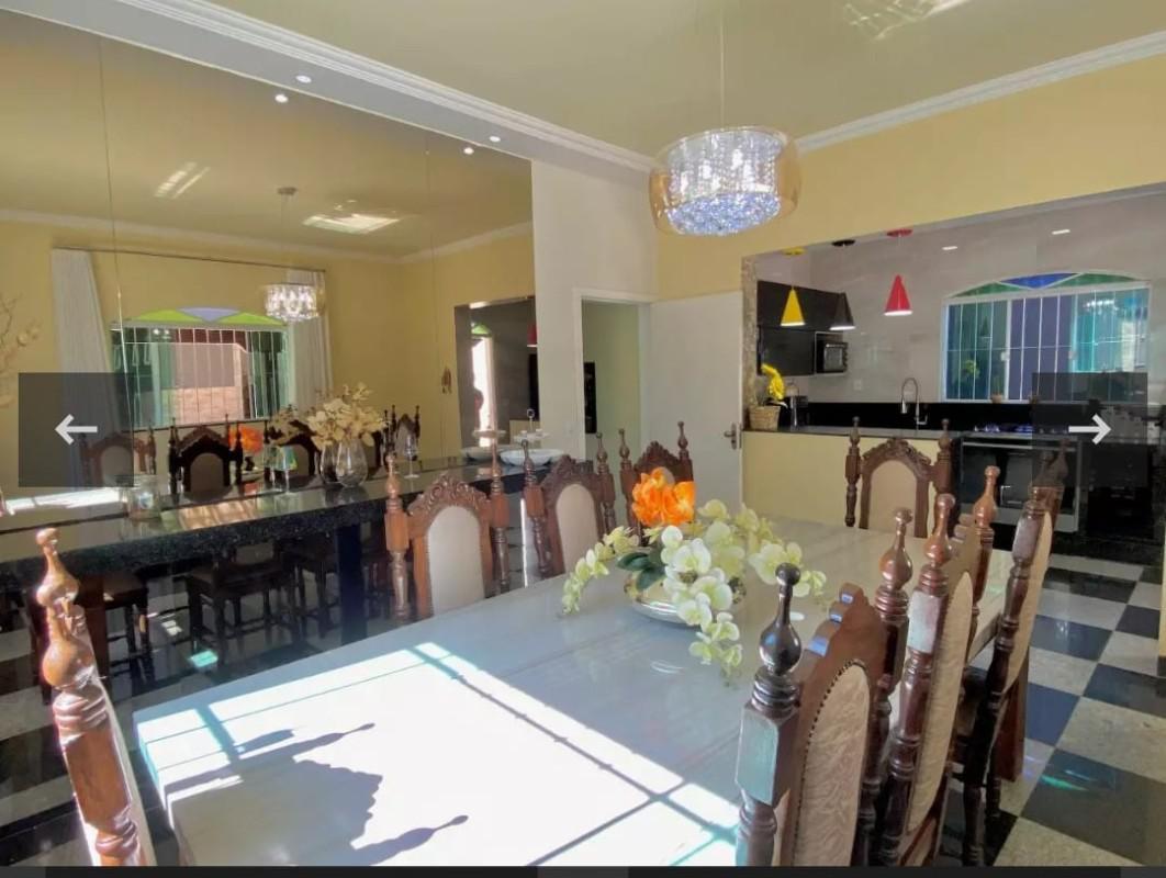 Casa, Santa Branca, 4 Quartos, 2 Vagas, 2 Suítes