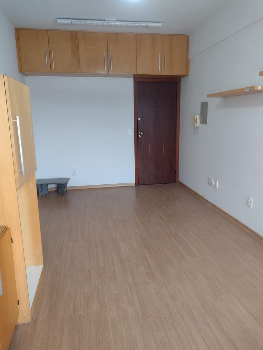 Sala, Barro Preto, 0 Quarto, 0 Vaga