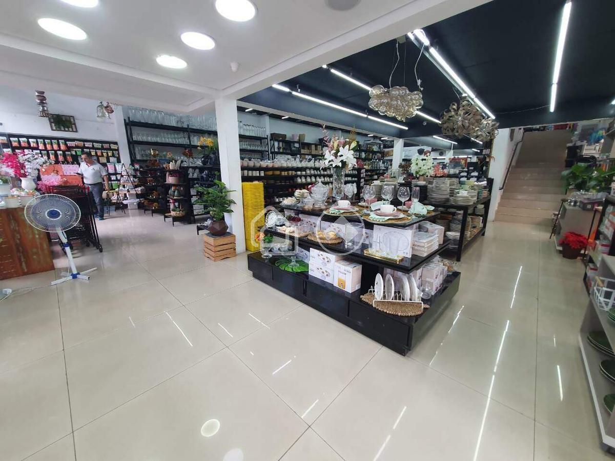 Loja, Buritis, 15 Vagas