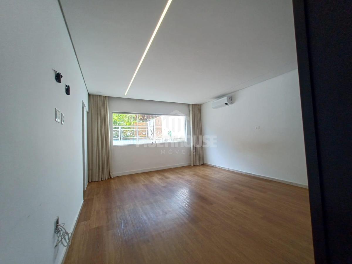 Casa, Paquetá, 4 Quartos, 4 Vagas, 2 Suítes
