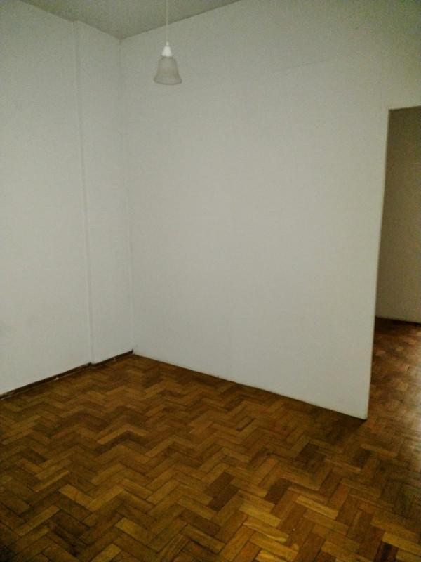 Quitinete, Barro Preto, 1 Quarto, 0 Vaga