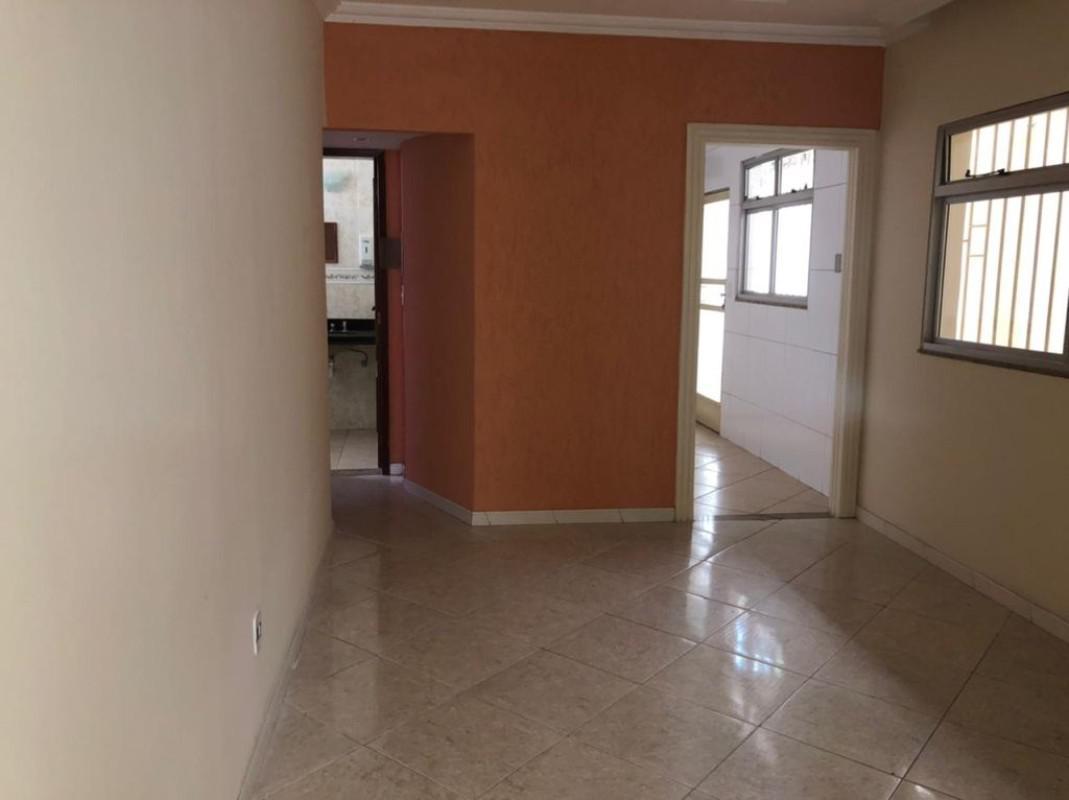 Casa, Floresta, 3 Quartos, 1 Vaga, 1 Suíte