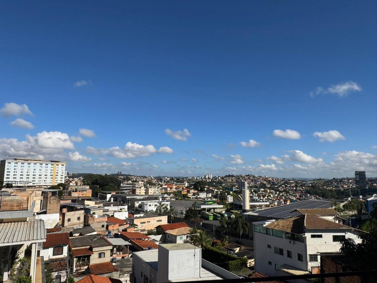 Casa, Cachoeirinha, 2 Quartos, 2 Vagas