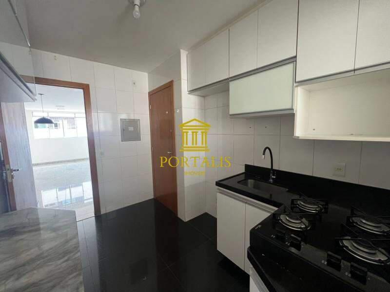 Apartamento, Sagrada Família, 3 Quartos, 2 Vagas, 1 Suíte