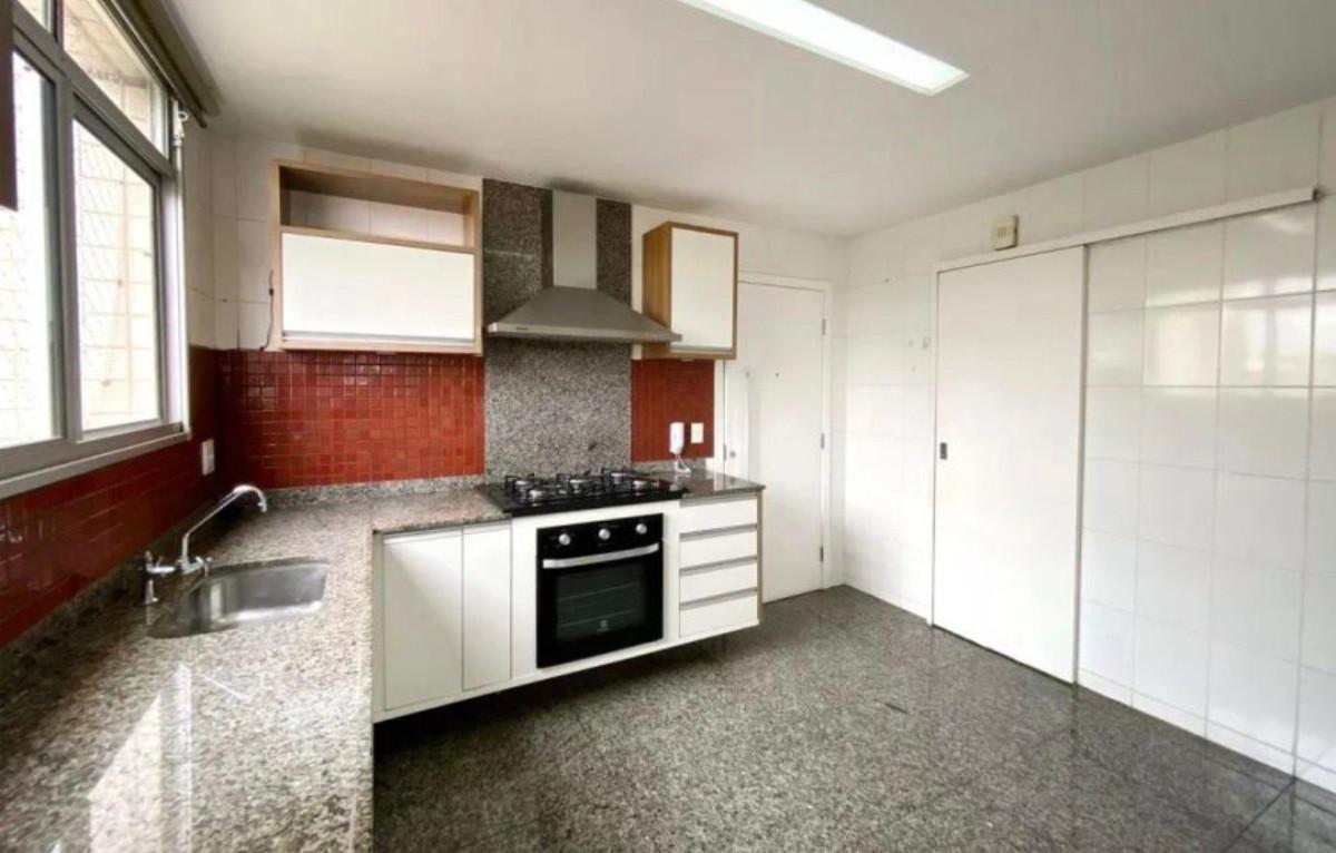 Apartamento, Sagrada Família, 4 Quartos, 2 Vagas, 1 Suíte