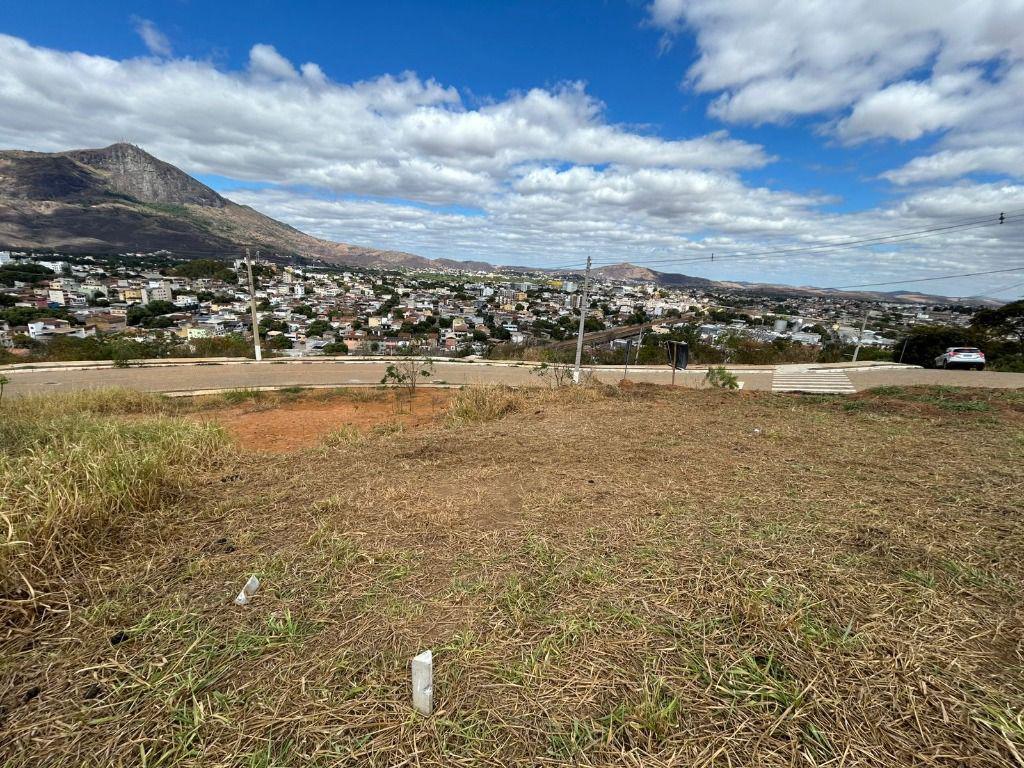 Lote, Centro, 0 Quarto, 0 Vaga