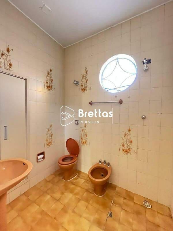 Casa, Centro, 4 Quartos, 3 Vagas, 2 Suítes
