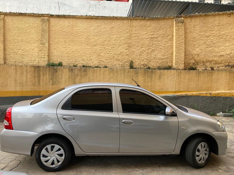Toyota Etios X Sedan 1.5 Flex 16v 4p Mec.