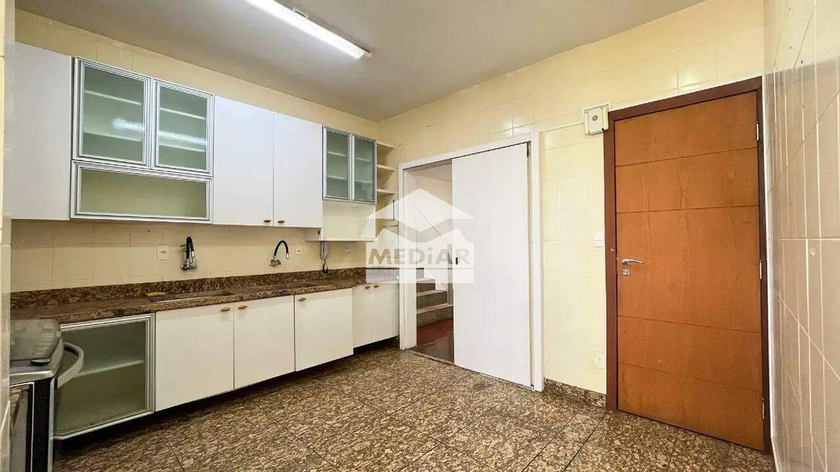 Cobertura, Serra, 4 Quartos, 2 Vagas, 1 Suíte