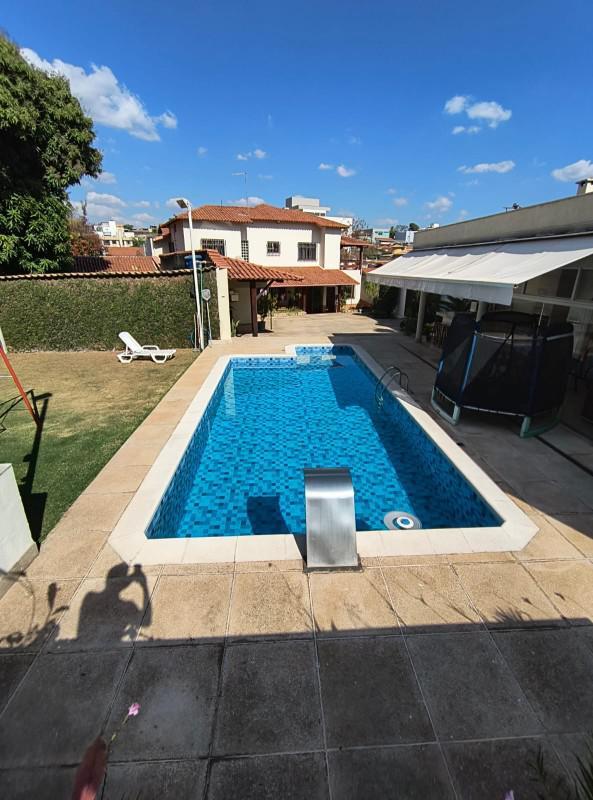 Casa, Tirol, 5 Quartos, 8 Vagas, 1 Suíte