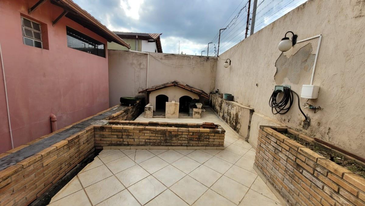 Casa, Tirol (barreiro), 3 Quartos, 2 Vagas, 1 Suíte
