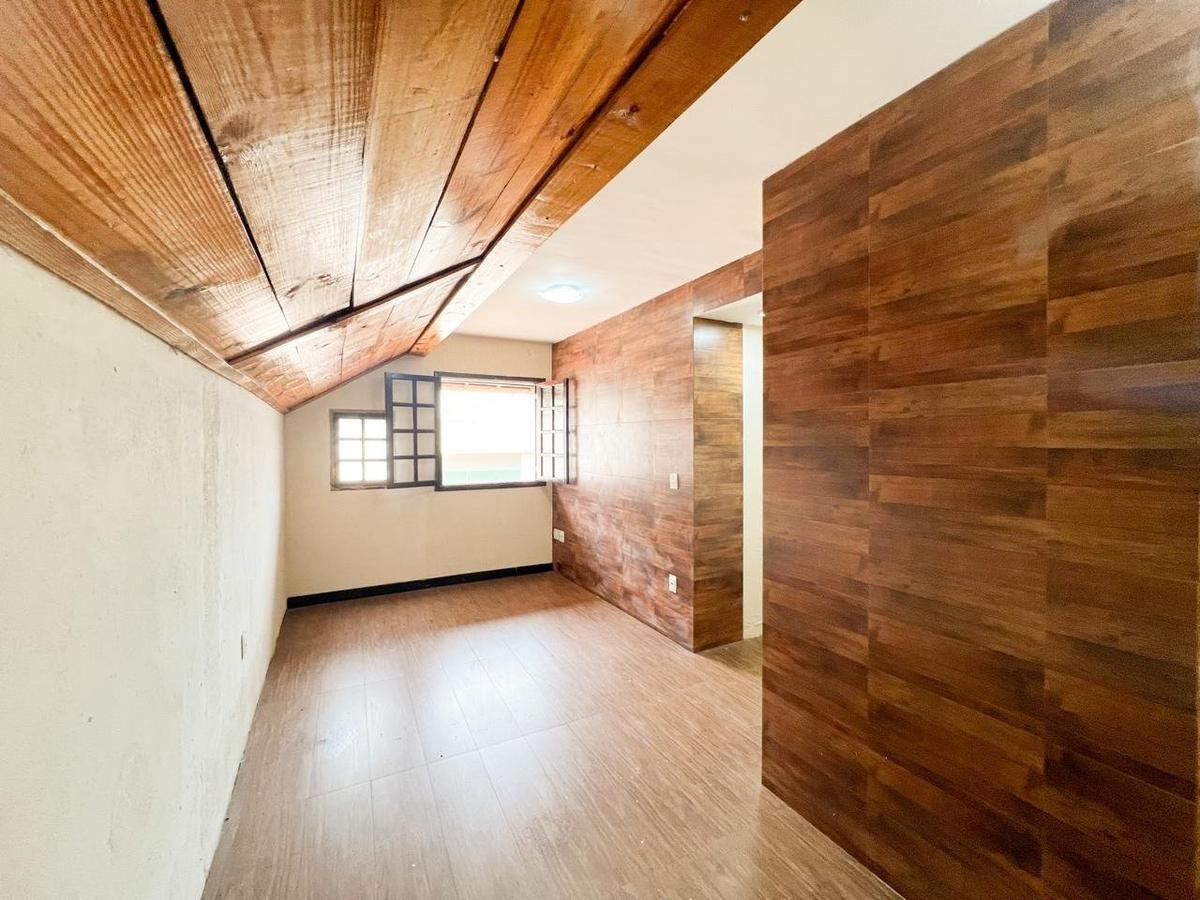 Casa, Trevo, 5 Quartos, 8 Vagas, 1 Suíte