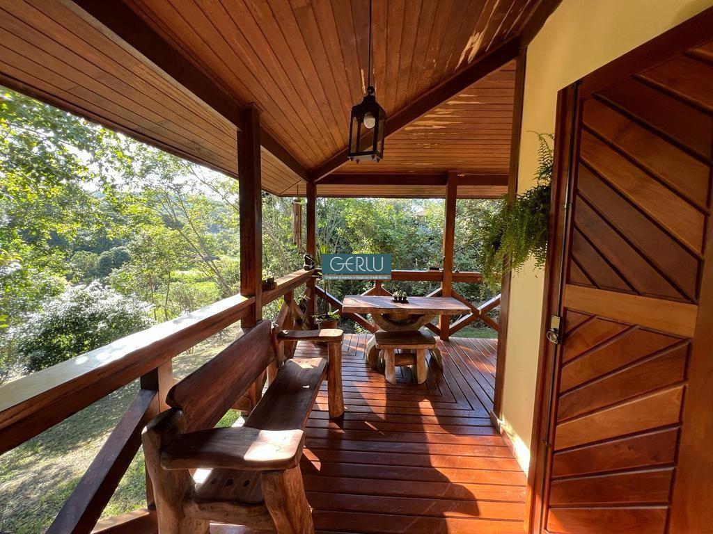 Casa em Condomínio, Gentileza, 4 Quartos, 2 Vagas, 1 Suíte