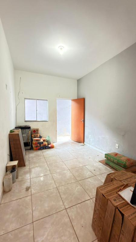 Casa, Milanez, 2 Quartos, 0 Vaga