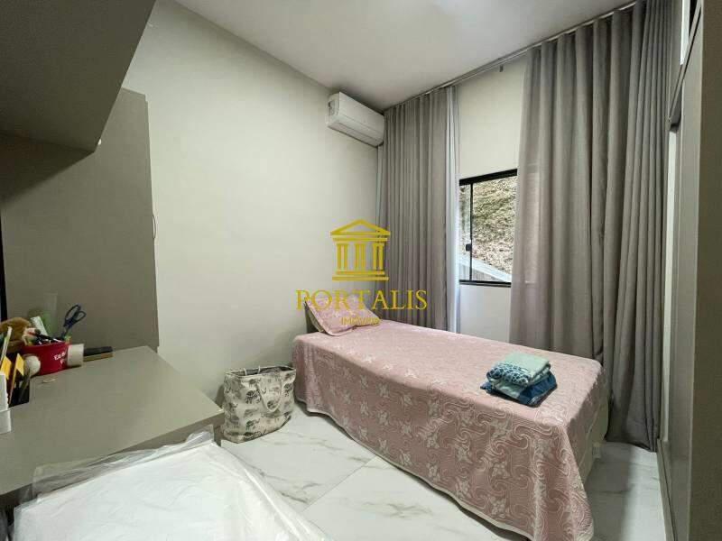 Casa, Santa Efigênia, 3 Quartos, 2 Vagas, 1 Suíte