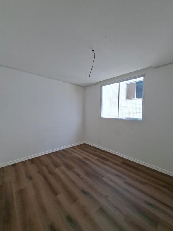 Cobertura, Santa Cruz (barreiro), 3 Quartos, 2 Vagas, 1 Suíte