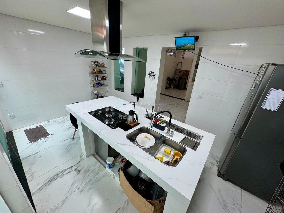 Casa, Santa Branca, 3 Quartos, 1 Vaga, 2 Suítes